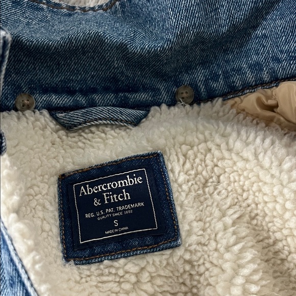 Abercrombie & Fitch Blue Jean Jacket - Picture 2 of 4